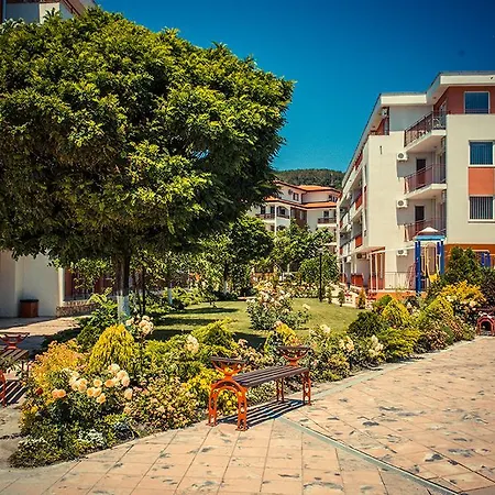 아파트 In Privilege Apartcomplex *